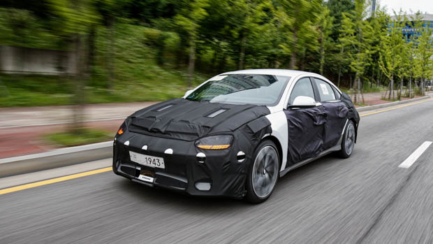 Hyundai Ioniq 6 2023: aerodynamic electric sedan achieved 37,000 South Korean pre-orders within the first day