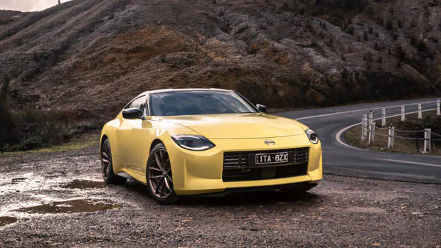 Nissan Z Tasmania road front 3/4