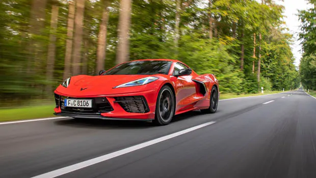 Chevrolet Corvette 2022 red