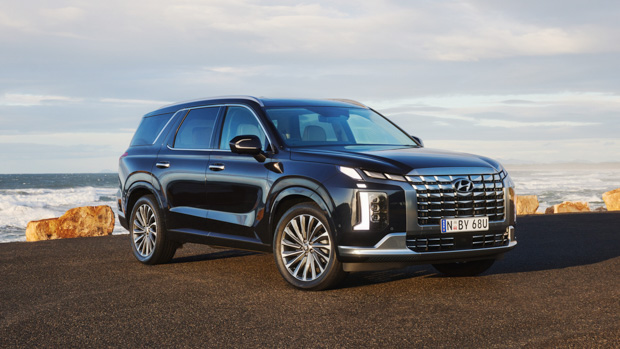 Hyundai Palisade large SUV could go hybrid in 2025: report