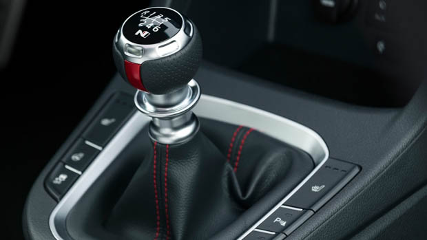 What cars are still available with a manual in Australia?