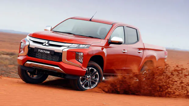 Mitsubishi Triton front 3/4 sand pic
