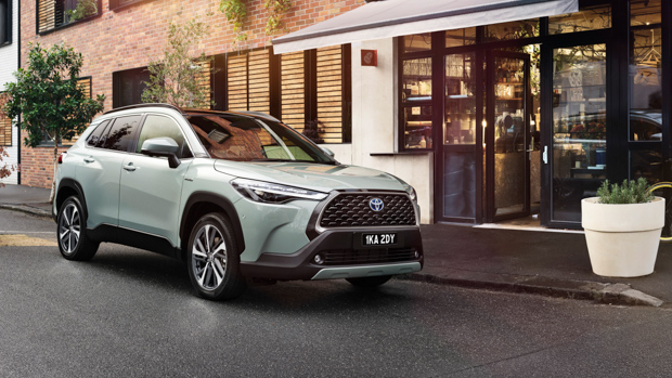 Toyota Corolla Cross VS RAV4: hybrid SUV spec battle