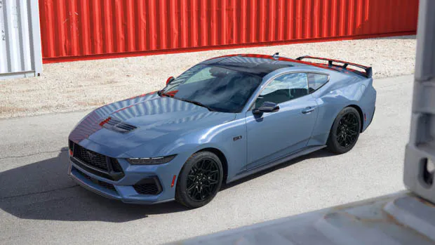 Ford Mustang 2023 grey with wing