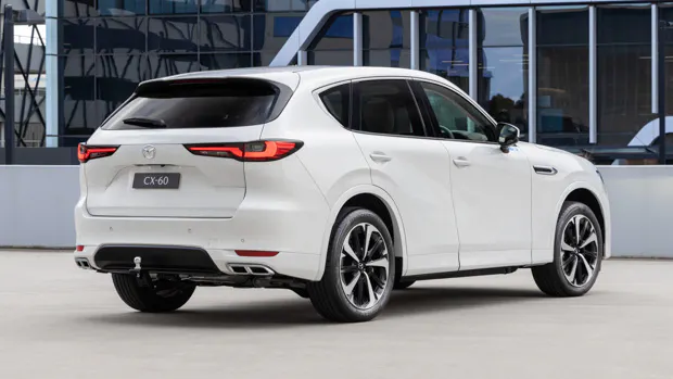 Mazda CX60 2023 rhodium white rear end