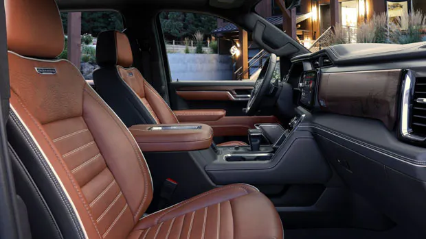 2022 GMC Sierra interior