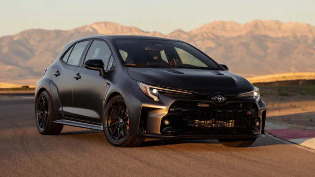 Toyota GR Corolla 2023 black front 3/4