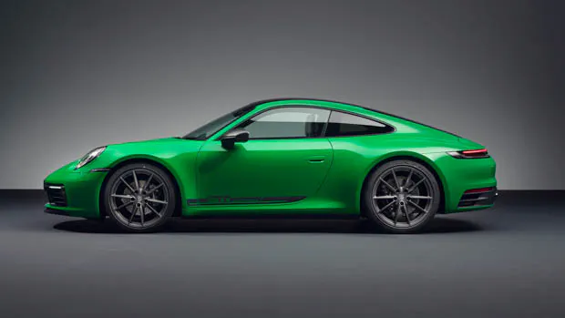 Porsche 911 Carrera T 2023 side profile static