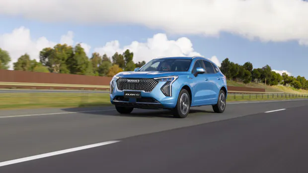 2022 Haval Jolion Hybrid front 3/4 dynamic driving