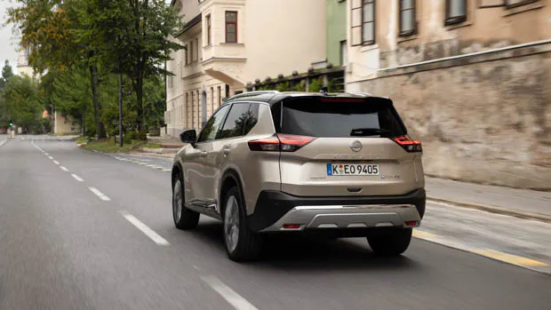 2023 Nissan X-Trail E Power rear 3/4 driving