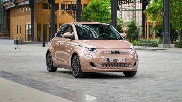 Fiat 500e 2022 front