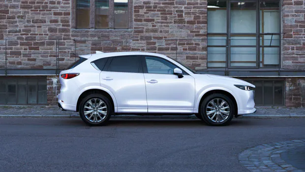 Mazda CX-5 2023 side