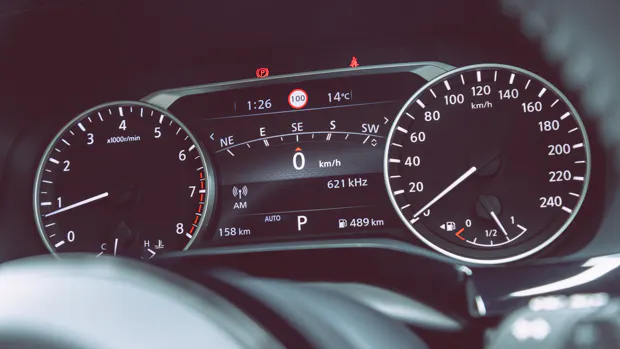 Nissan Pathfinder Ti 2023 digital dash