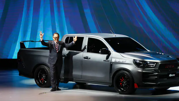 Akio Toyoda with the Hilux Revo performance model 2022