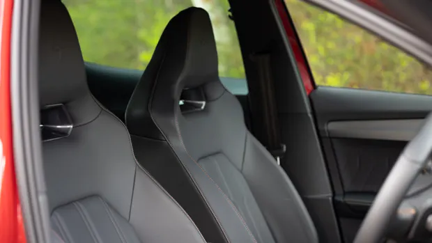 Cupra Formentor VZ 2022 front seats