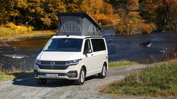 Volkswagen California Beach 2022 front 3/4 uk
