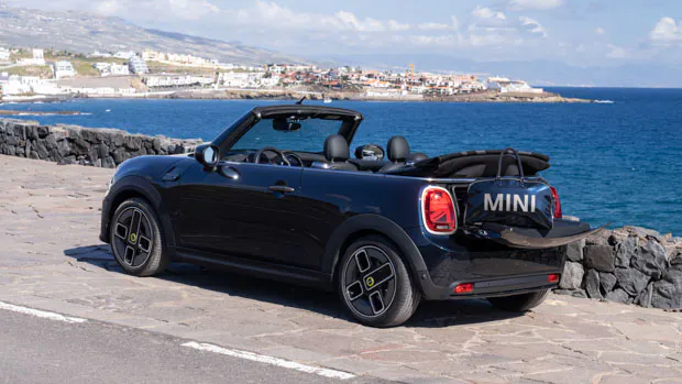 2023 Mini Electric Convertible rear