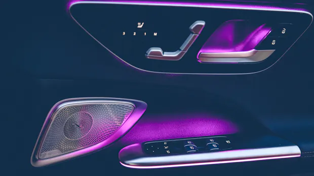 Mercedes-AMG C43 2023 door