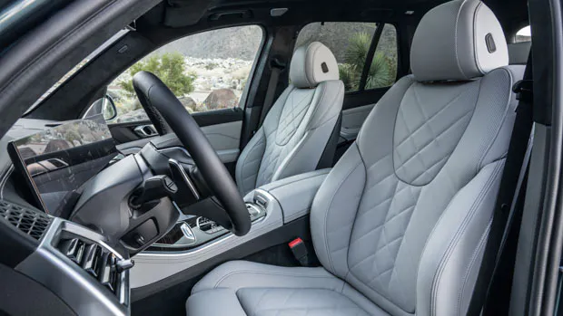2023 BMW X5 LCI front seats
