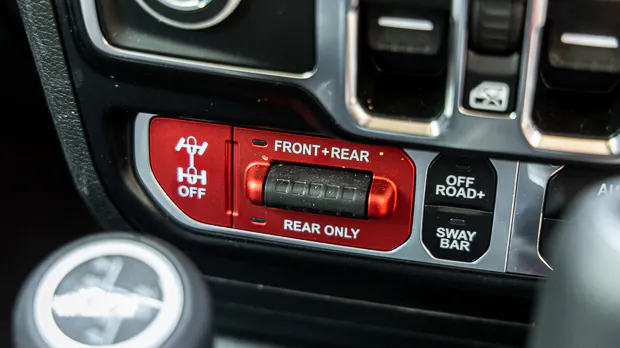 Jeep Gladiator Rubicon 2023 switch