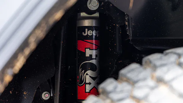 Jeep Gladiator Rubicon 2023 front 3/4 shocks