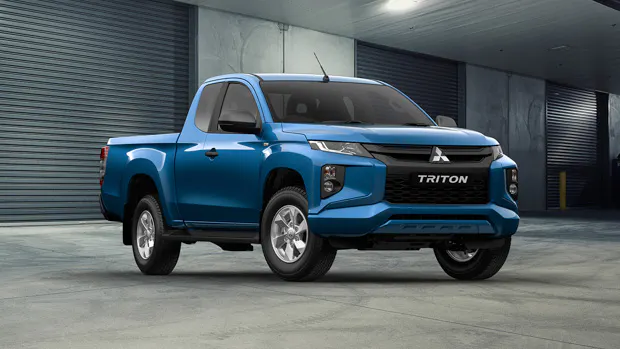 MItsubishi Triton Club Cab 2022