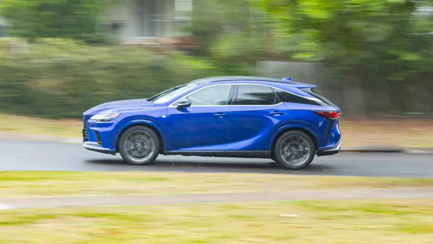 Lexus RX 350 F Sport 2023 driving side