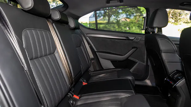 Skoda Superb 206TSI Sportline 2023 back seat