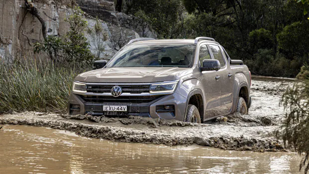 Volkswagen Amarok Pan Americana 2023 front 3/4 off road