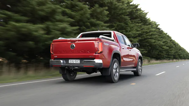 Volkswagen Amarok Style V6 2023 rear driving