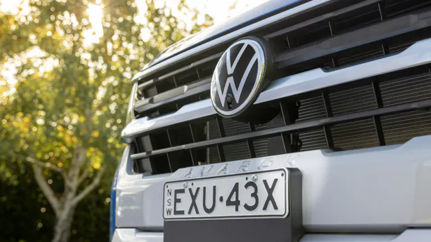 Volkswagen Amarok Aventura Aus 2023 front badge