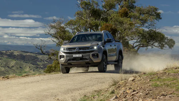 Volkswagen Amarok Pan Americana Aus 2023 driving