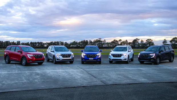 Mahindra XUV7OO 2023 group