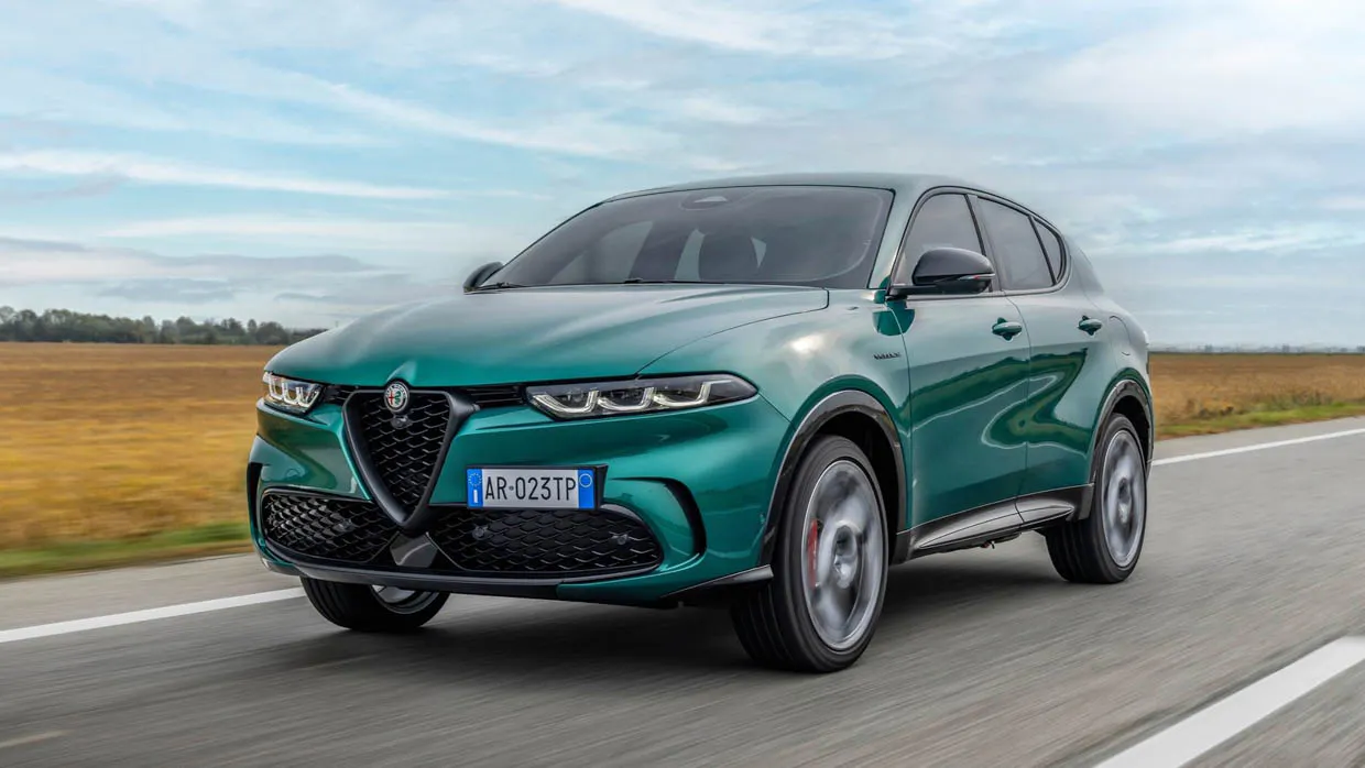 Alfa Romeo Tonale PHEV 2023: hybrid small SUV priced from $77,500 in Australia