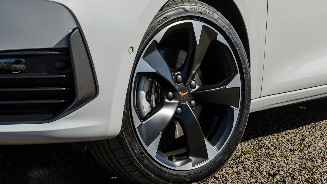 Cupra Leon V 2023 wheel