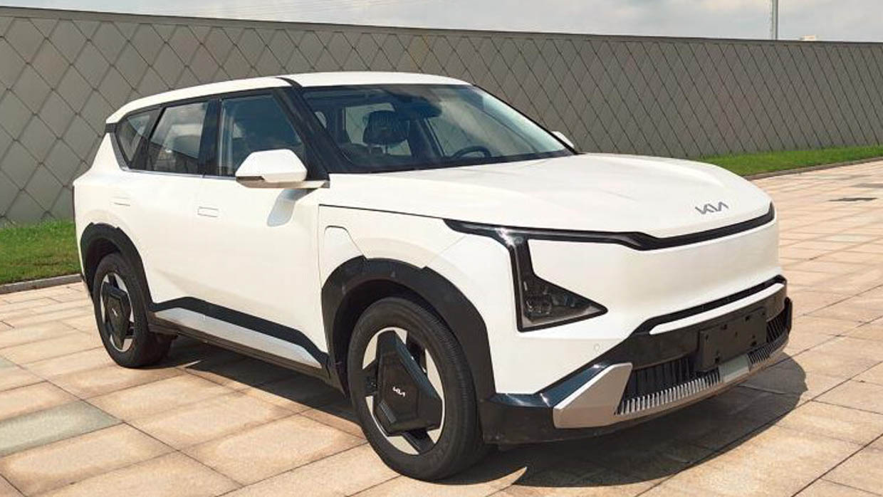 Kia EV5 2024: fully electric Sportage sibling leaks in China
