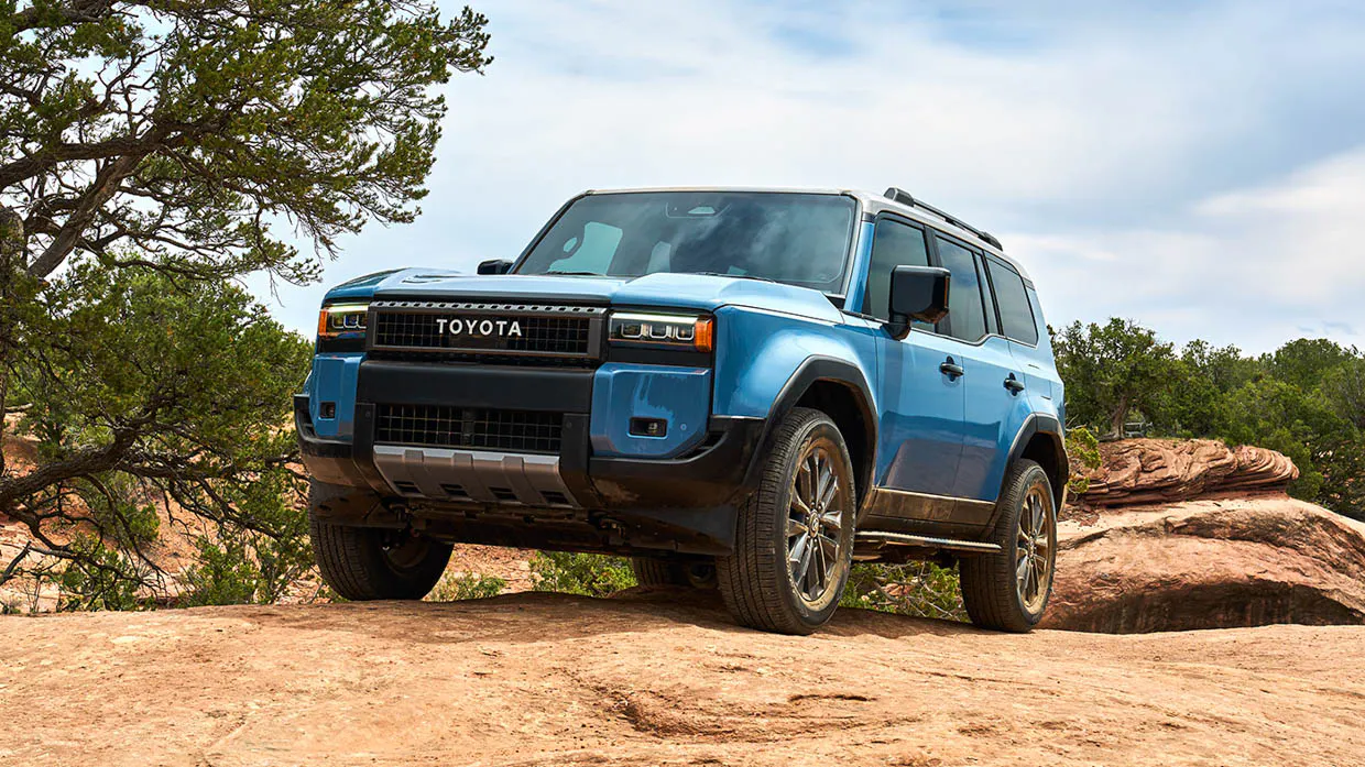 Toyota Land Cruiser returns to America in smaller size previewing next Prado for Australia