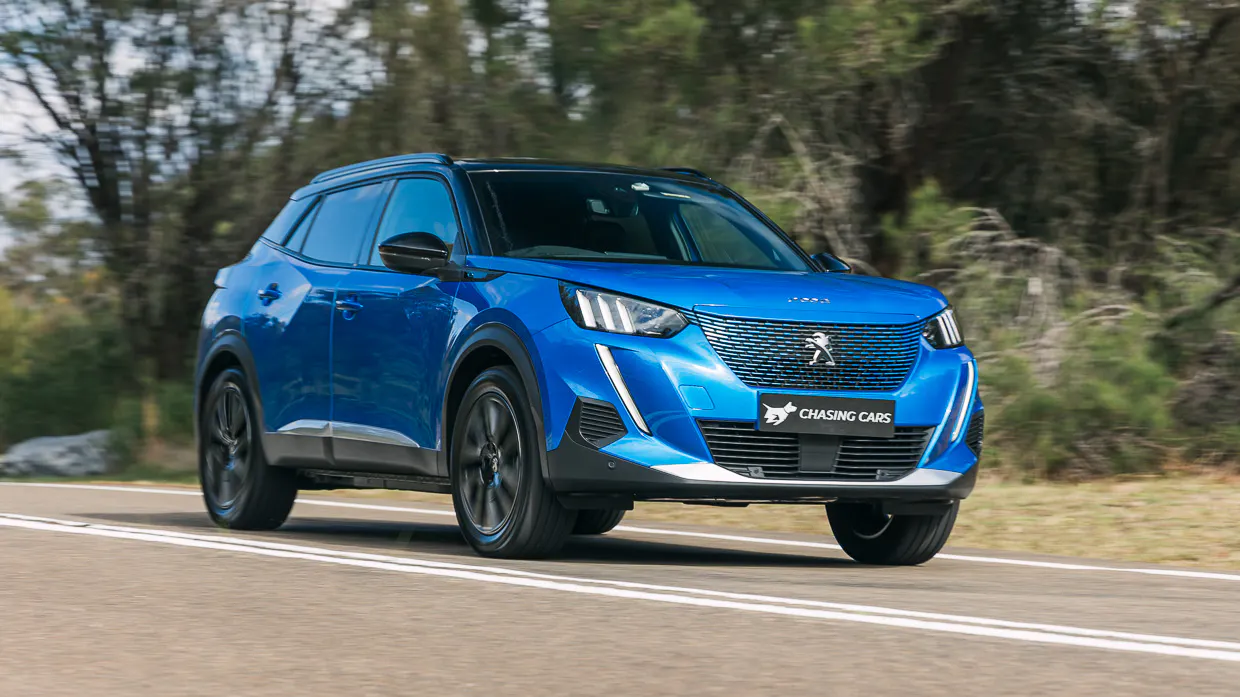 Peugeot E-2008 GT 2023 review