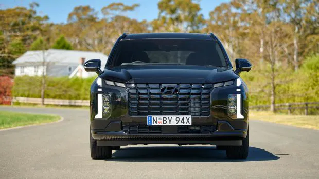 2024 Hyundai Palisade Calligraphy Black Ink front end
