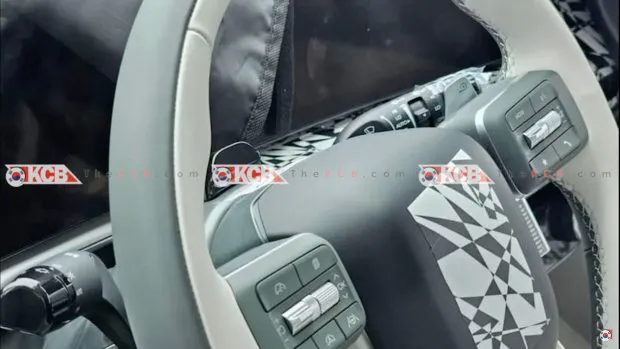 Steering wheel and centre console of the Hyundai Ioniq 7 leak published by Korean Car Blog