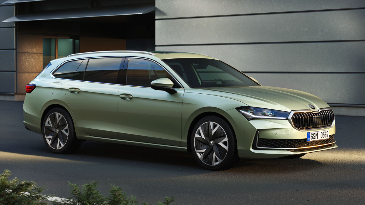 New Skoda Superb 2025: 195kW liftback and wagon coming to Australia with more practicality and tech