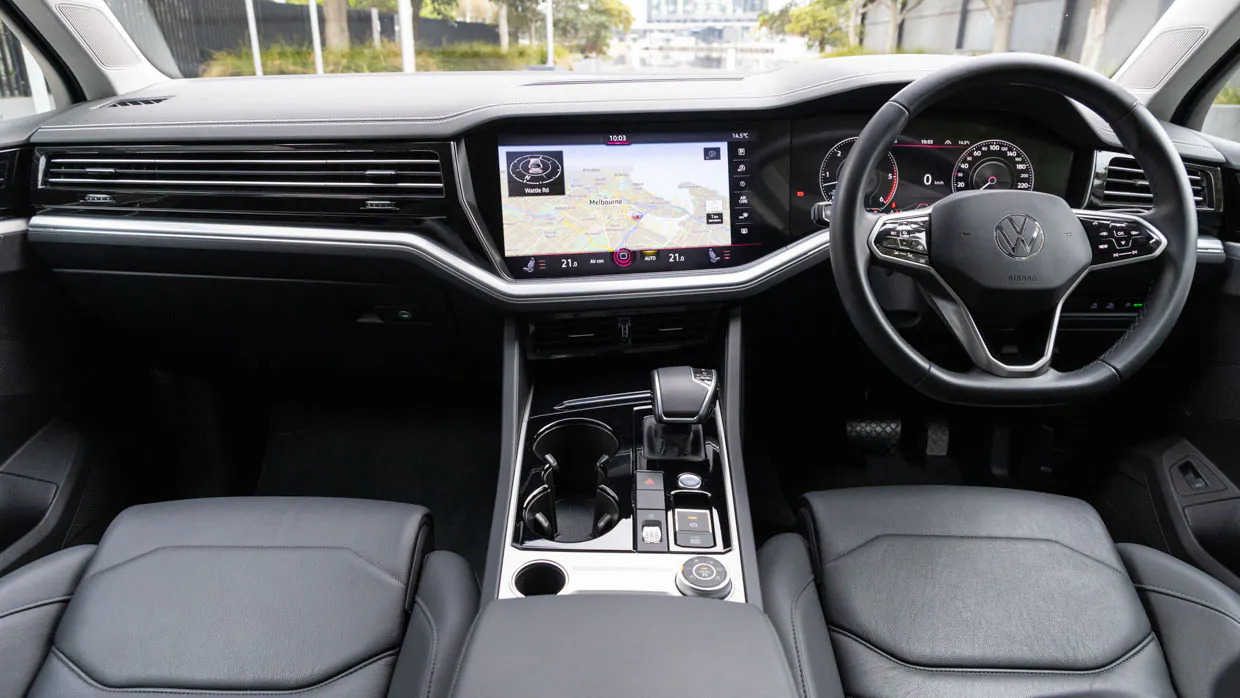 Volkswagen Touareg 170TDI 2024 interior
