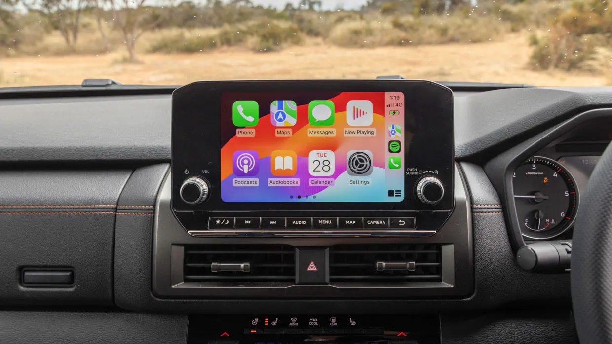 Mitsubishi Triton GSR 2024 screen