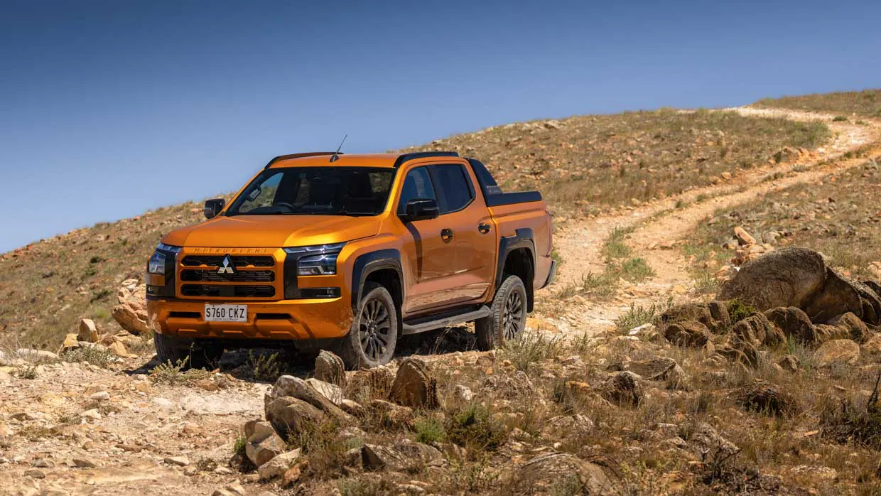 Mitsubishi Triton GSR 2024 off road
