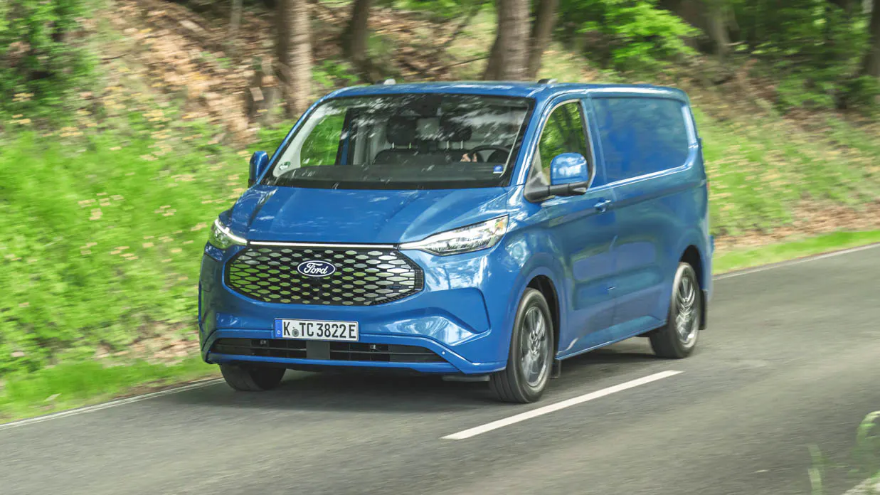 Ford E-Transit Custom 2024 front driving