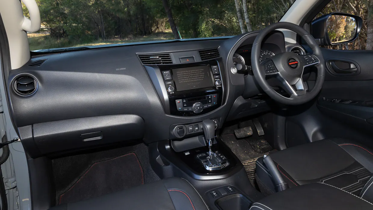 Nissan Navara Pro-4X 2024 interior