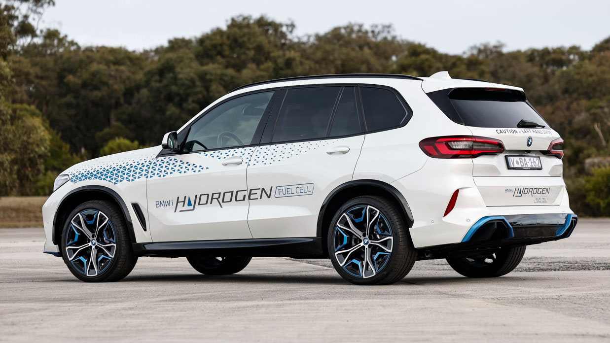 BMW iX5 Hydrogen 2024 prototype review