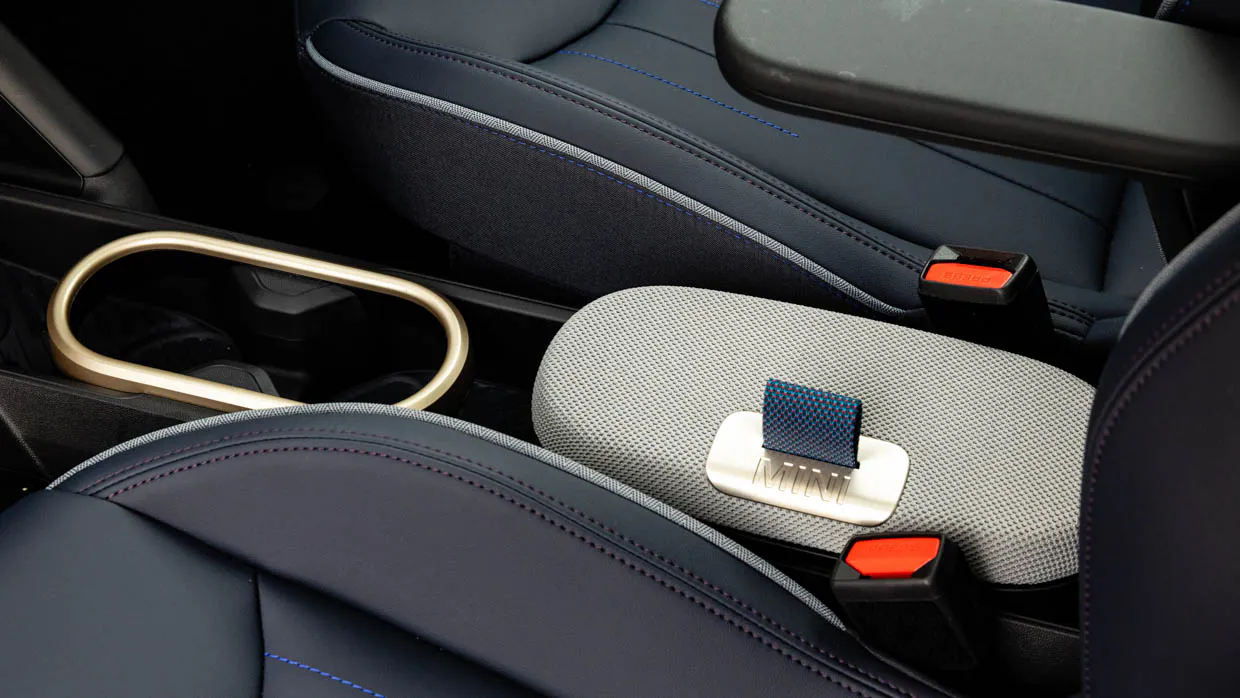 2024 Mini Cooper SE interior centre storage