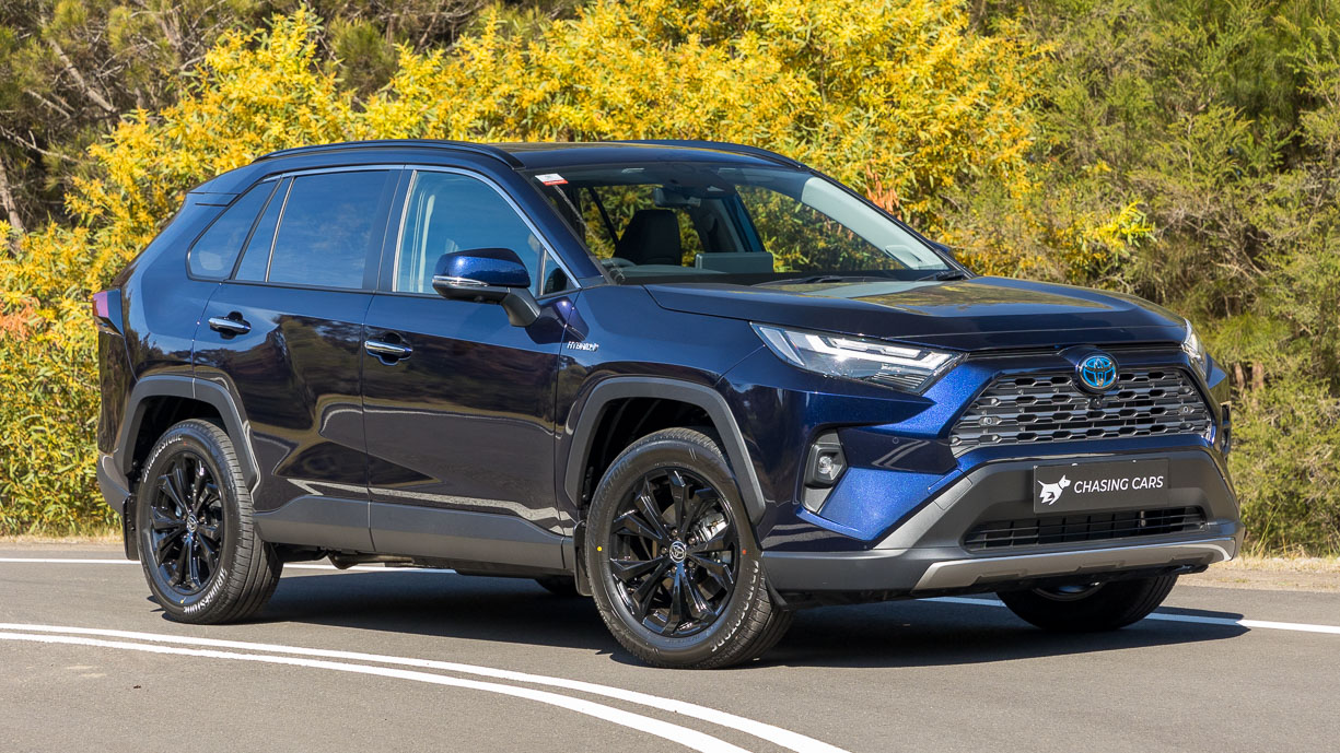 Toyota RAV4 Cruiser Hybrid 2WD 2024 Review