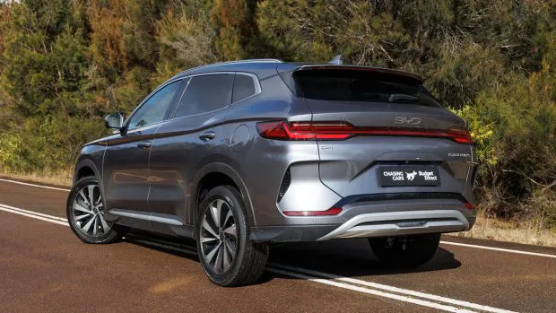 2024 BYD Sealion 6 rear 3/4 static shot